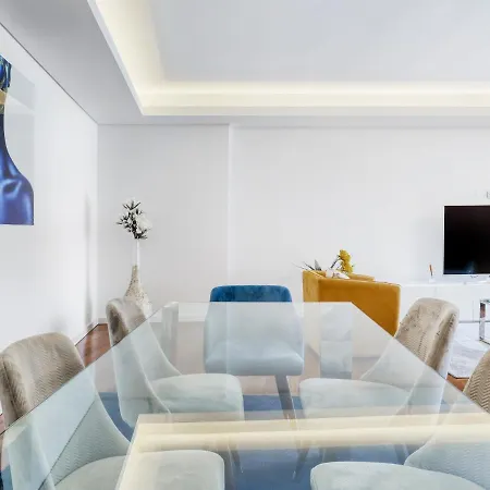 Apartment T3, In W/ Pool Near Airport *