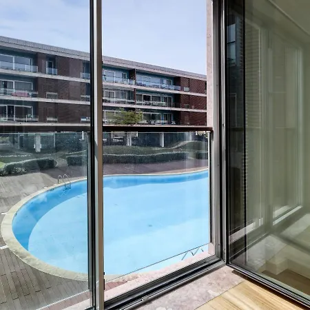 Apartment T3, In W/ Pool Near Airport Lisbon