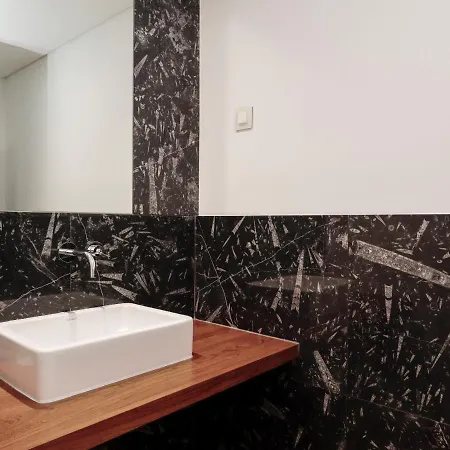 Apartment T3, In W/ Pool Near Airport *