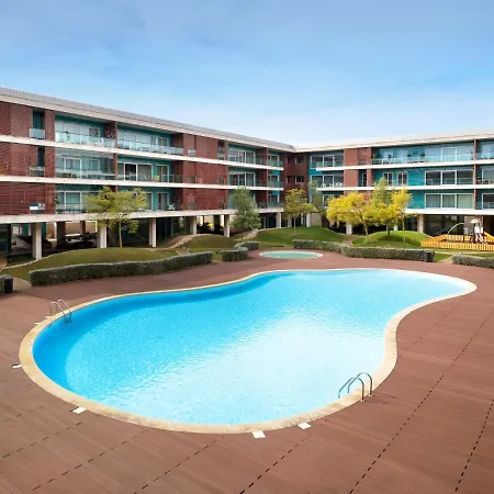 T3, In W/ Pool Near Airport * Lisbon